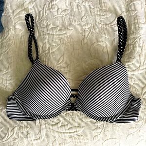 VICTORIA’S SECRET 34B bra
